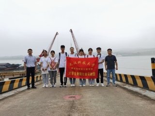 8000余名青年大ob体育平台官网栏